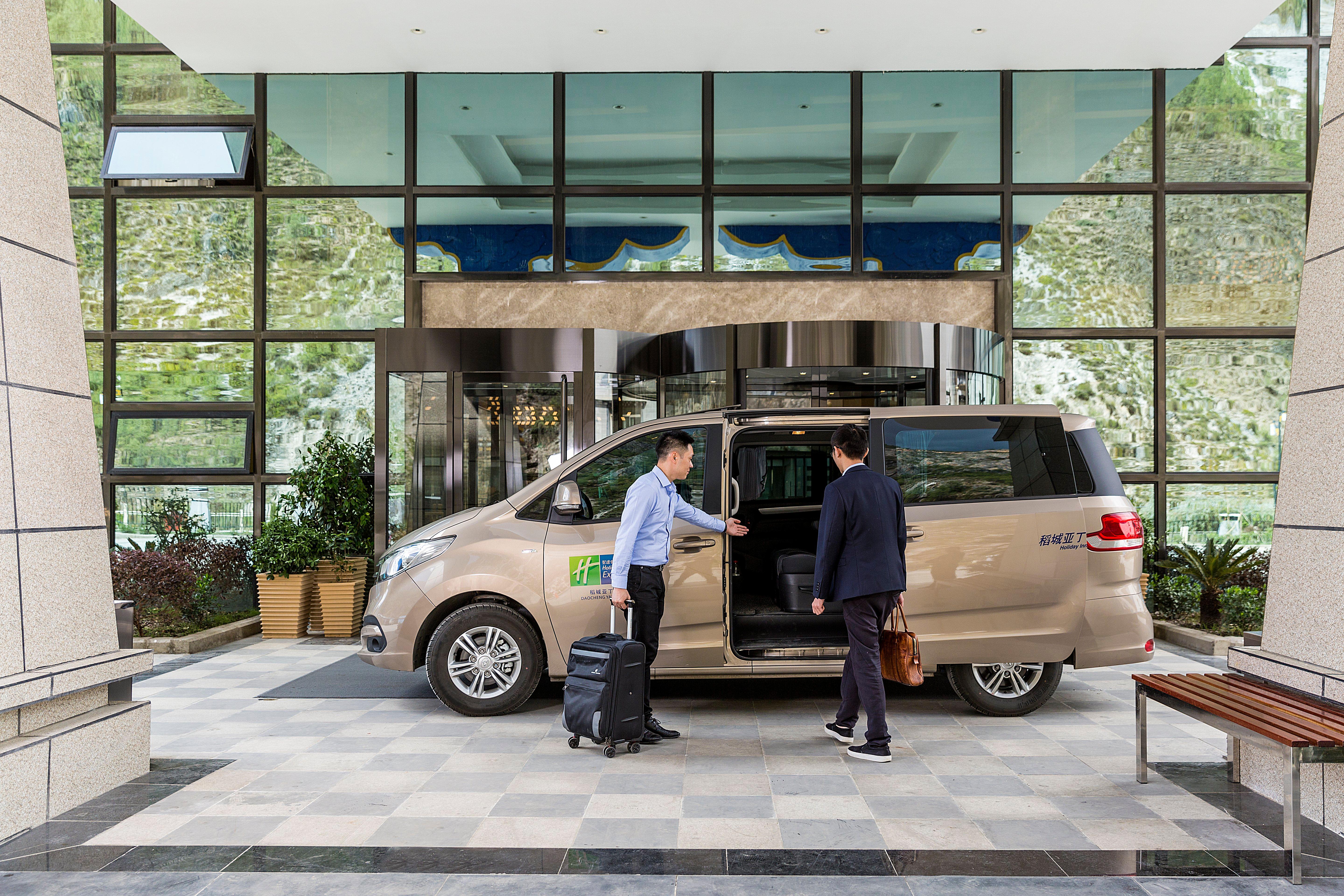Holiday Inn Express Daocheng Yading, An Ihg Hotel Exterior foto